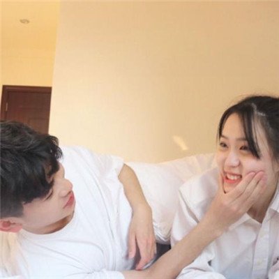 相亲相爱情侣头像真人版图片