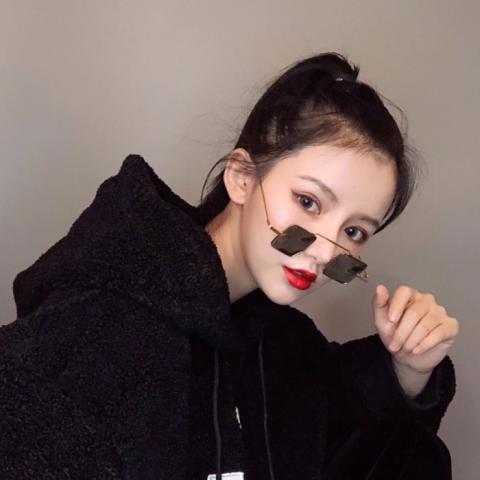 帅到爆的女生头像