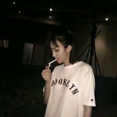 qq头像女生高冷御姐