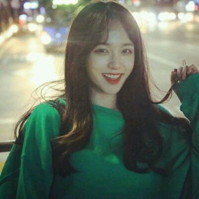 绿色系高清头像女生图片