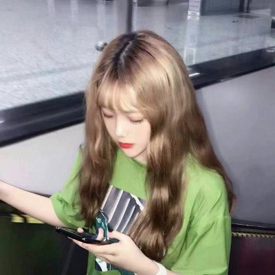 简单耐看干净头像女生绿色图片
