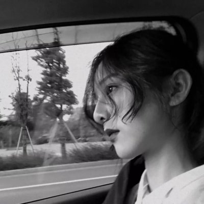 酷酷的头像女伤感