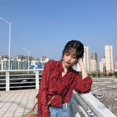 女生头像唯美浅蓝色高清图片