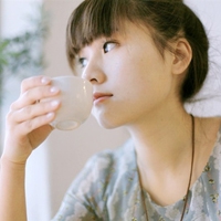 圆脸齐刘海适合的发型图片女生头像