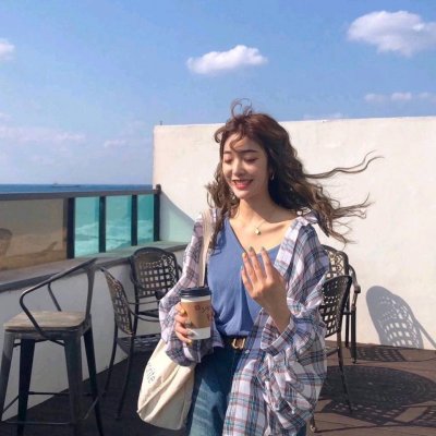 女生头像唯美浅蓝色高清图片
