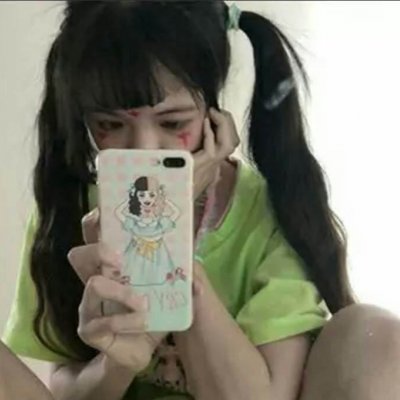 简单耐看干净头像女生绿色图片
