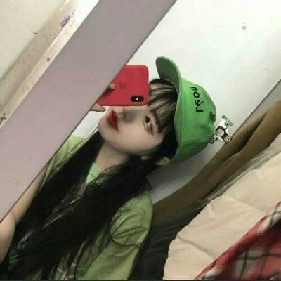 简单耐看干净头像女生绿色图片