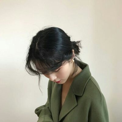 绿色系高清头像女生图片