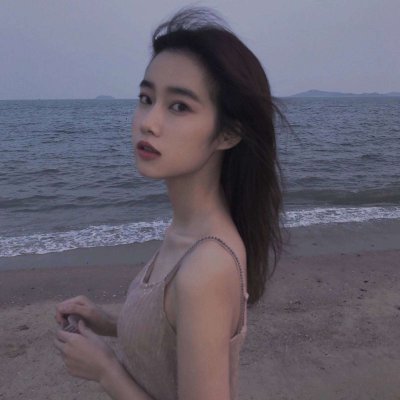 女生头像唯美浅蓝色高清图片