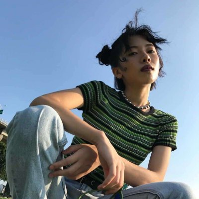 女生头像唯美浅蓝色高清图片