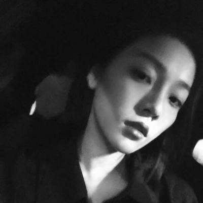 黑白头像女生高冷霸气图片