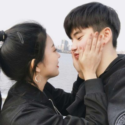 情头真人双人两张甜蜜图片
