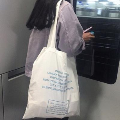 真人女生文艺范的微信高清头像