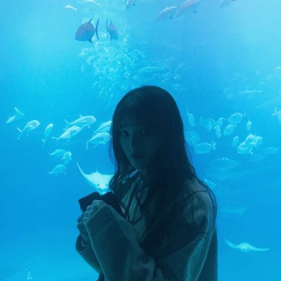 女生头像唯美浅蓝色高清图片