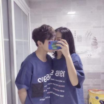 qq情侣头像手机控一对两张图片