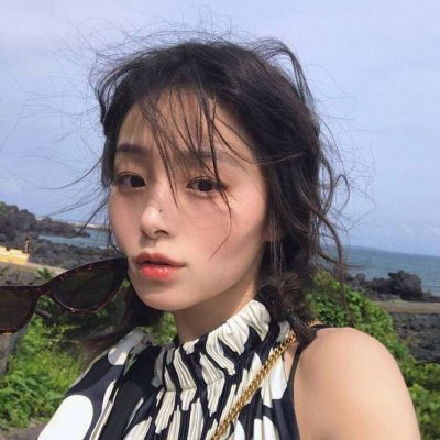 女生头像唯美浅蓝色高清图片