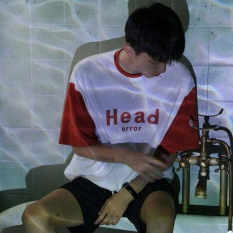 男生高冷孤独伤感头像图片