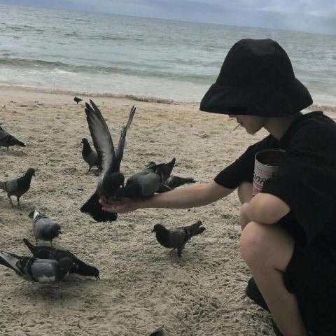 男生高冷孤独伤感头像图片
