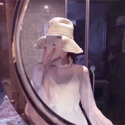 女生图片背影或侧脸头像戴帽子