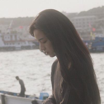 女生微信头像淡雅气质清新图片