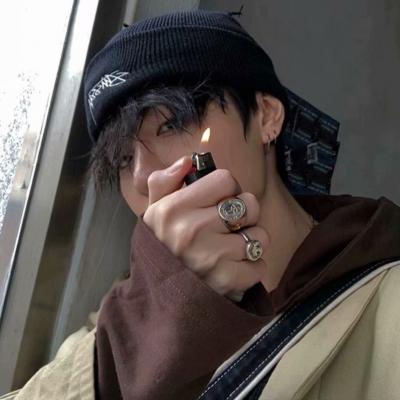 帅气头像男生霸气冷酷高清图片