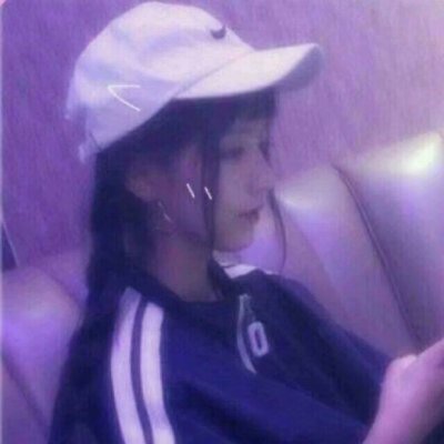女生图片背影或侧脸头像戴帽子