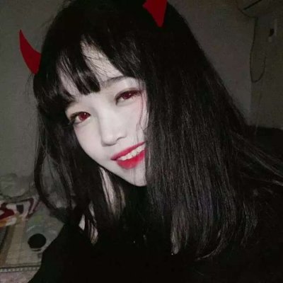 2025年最火的头像图片女
