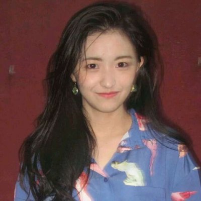 微信头像红色系列真人女生图片