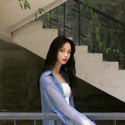 女生头像冷酷帅气真人图片