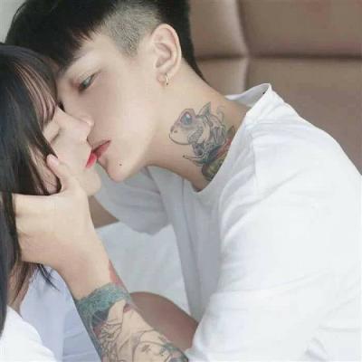 很明显的情侣头像图片一对