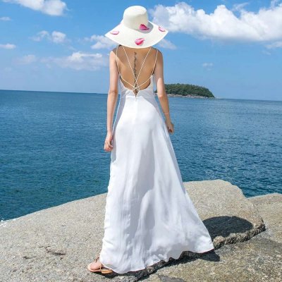 露背微信头像女生海边
