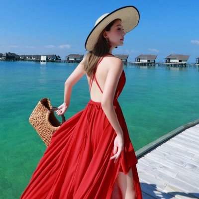 露背微信头像女生海边