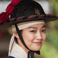 韩国明星女演员申敏儿头像图片