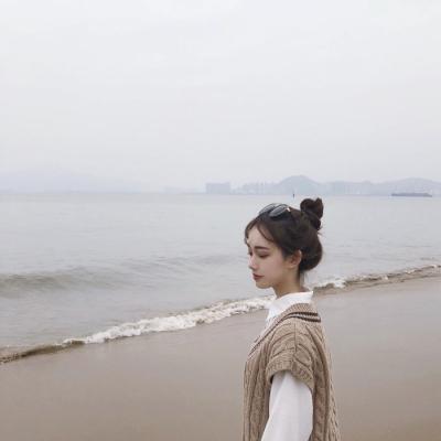 女生微信头像淡雅气质清新图片