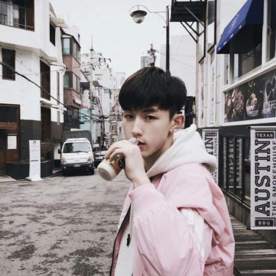 真人男生高冷有气质的头像图片