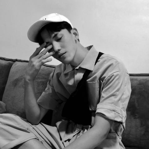 男生高冷孤独伤感头像图片