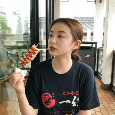 女生头像冷酷帅气真人图片
