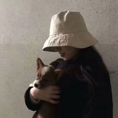 女生图片背影或侧脸头像戴帽子