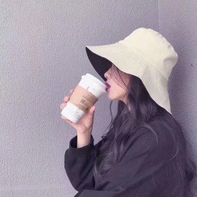 女生图片背影或侧脸头像戴帽子