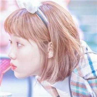 韩剧情侣头像一对两张图片