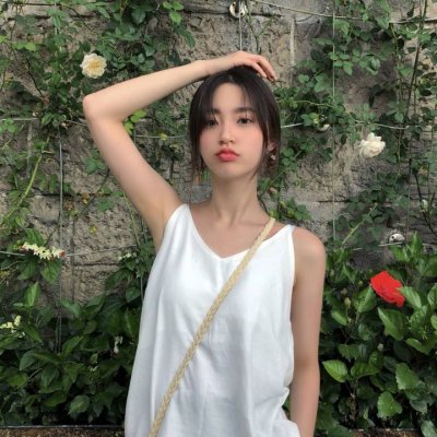 全网超火绿色头像女生高清图片