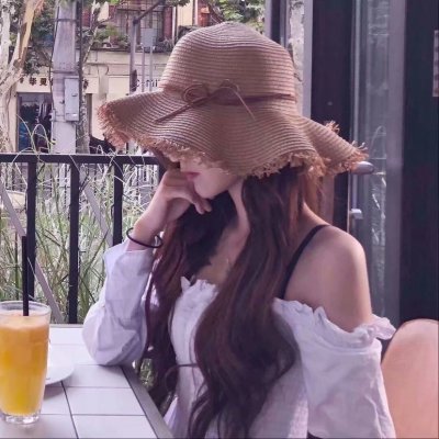 女生图片背影或侧脸头像戴帽子