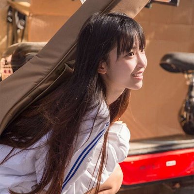 阳光系少女可爱头像图片