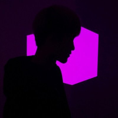 紫色荧光真人情侣头像