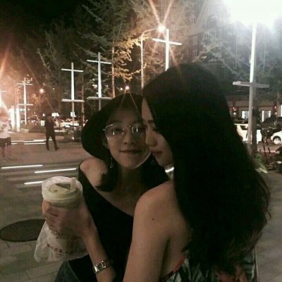黑色系冷酷的女生头像真人图片