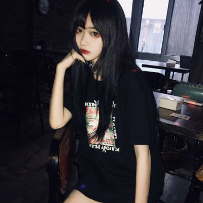 黑暗系女生真人头像图片