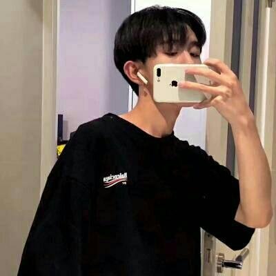 男生手机遮脸头像真人图片