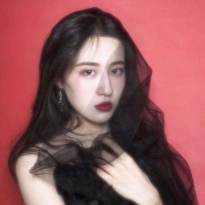 黑色系冷酷的女生头像真人图片