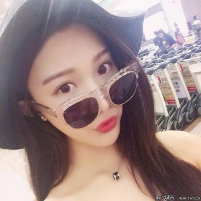 女生眼镜头像控