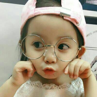 高清可爱头像小女孩无水印图片